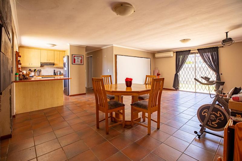 3 Bedroom Property for Sale in Protea Heights Western Cape